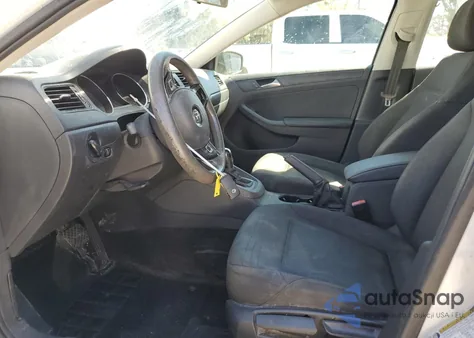 2015 Volkswagen Jetta Base z USA, uszkodzony, nr VIN 3VW2K7AJ2FM288884